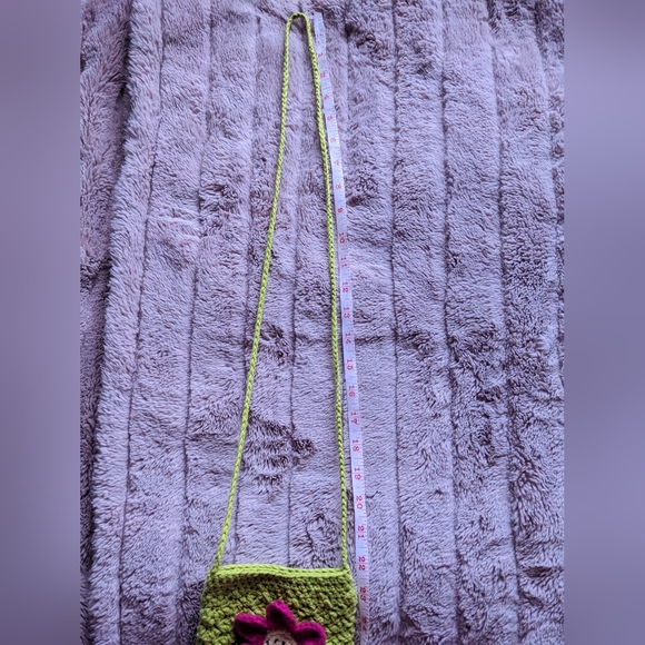 Handmade crochet smiley flower bag - Picture 6 of 7